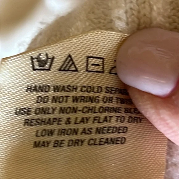 Anthropologie Moth White Cowl Neck Ribbed Sweater With Asymmetrical Hem Size XL - Picture 10 of 11